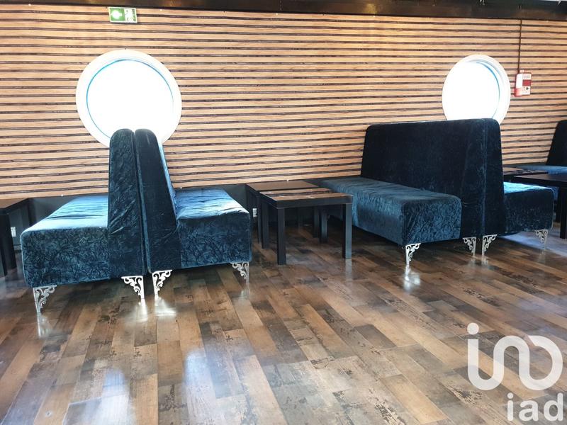 Maison - 200 m² - 3 pièces