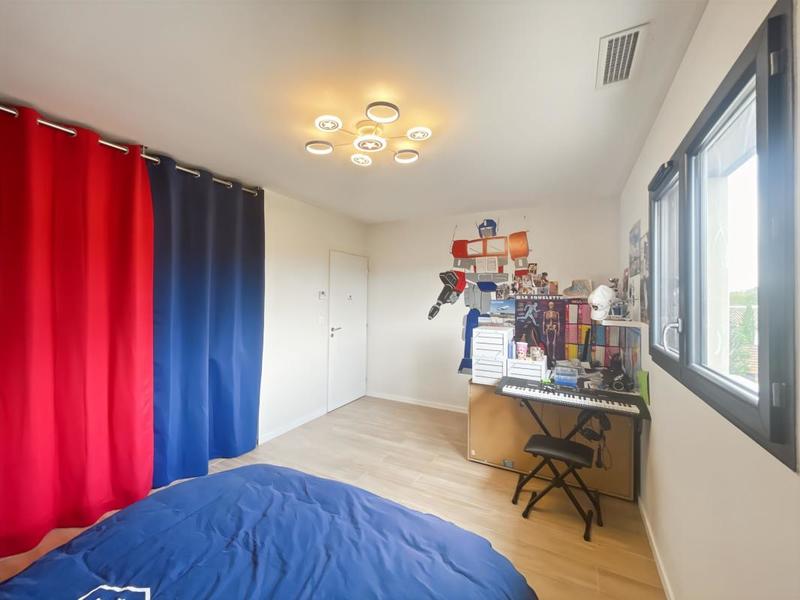 Maison - 187 m² - 5 pièces