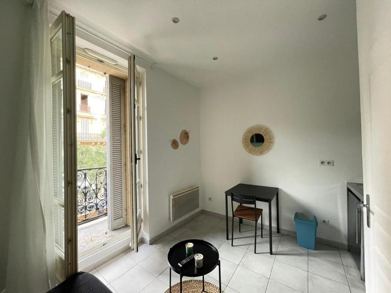 Studio - 14 m² - 1 pièce