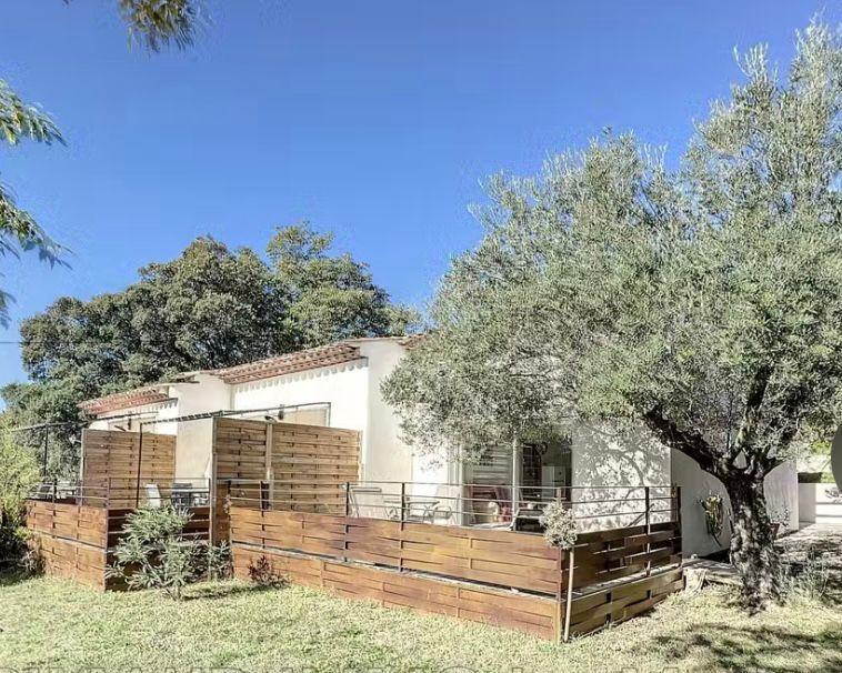 Propriété - 320 m² - 13 pièces