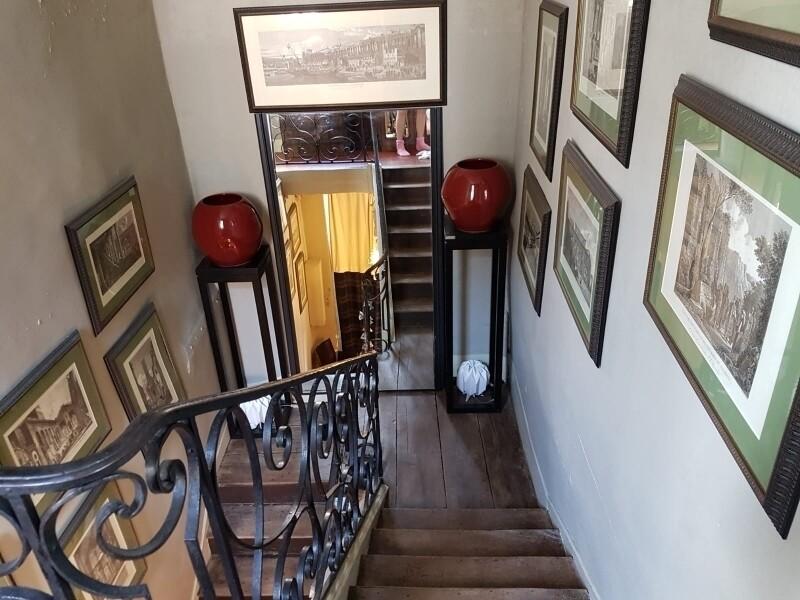 Maison - 280 m² - 6 pièces