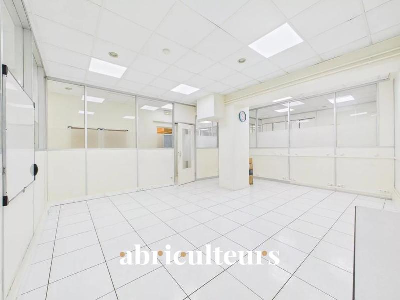 Local commercial - 136 m²