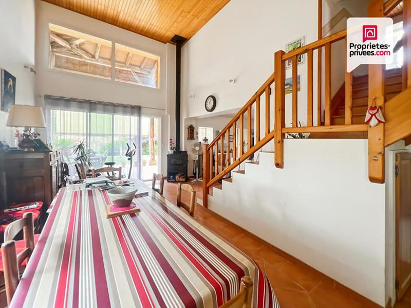 Maison - 372 m² - 11 pièces