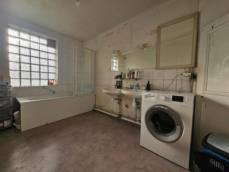 Maison - 95 m² - 5 pièces