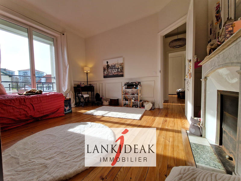 Duplex - 188 m² - 6 pièces