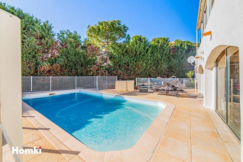 Maison - 178 m² - 7 pièces