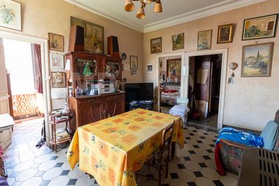 Immeuble - 219 m² - 15 pièces