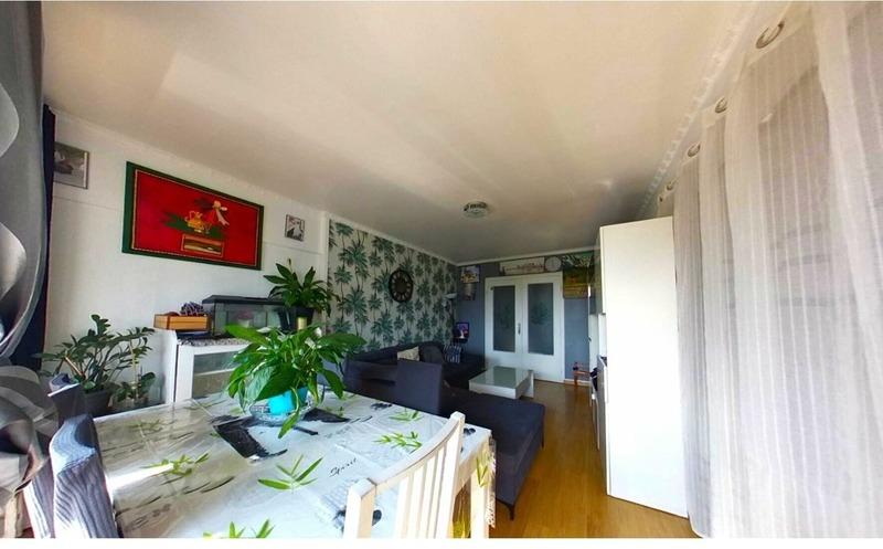Appartement - 77 m² - 5 pièces