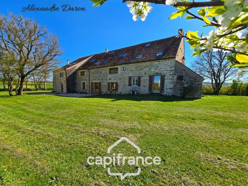 Longère - 436 m² - 19 pièces