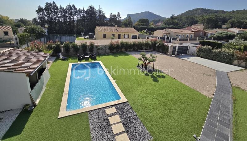 Villa - 188 m² - 6 pièces