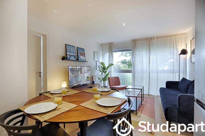 Chambre - 10 m² - 1 pièce