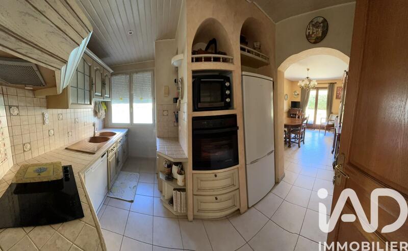 Maison - 177 m² - 7 pièces