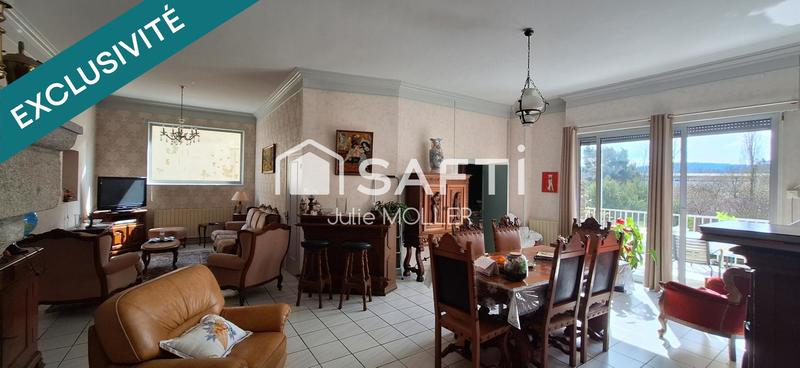 Maison - 300 m² - 11 pièces