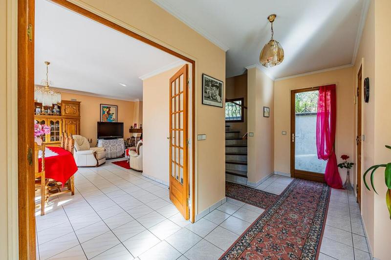 Pavillon - 140 m² - 5 pièces