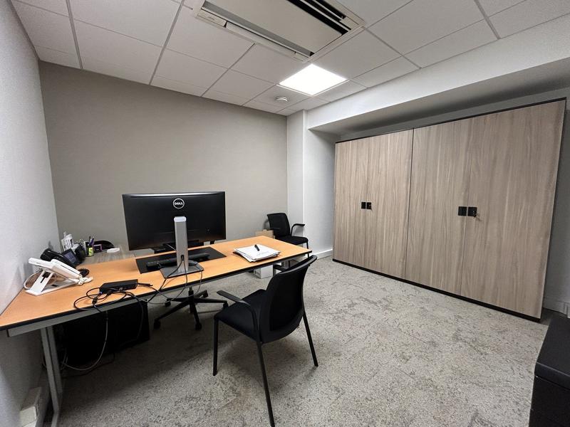 Bureau - 122 m²