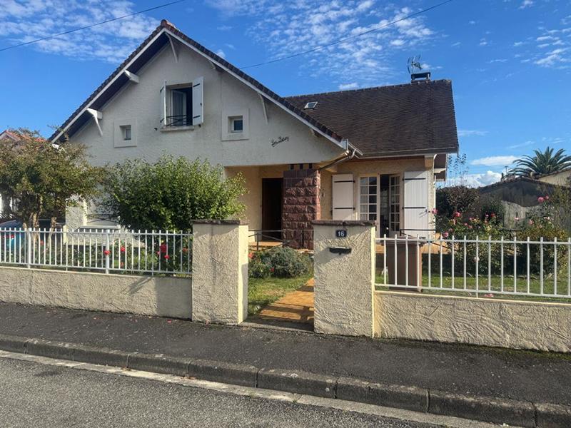 Maison - 182 m² - 7 pièces