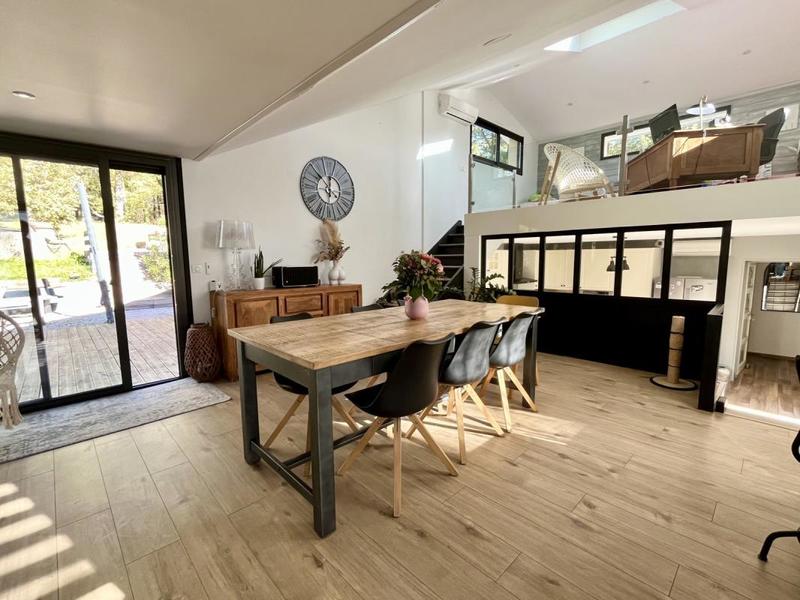 Maison - 165 m² - 5 pièces