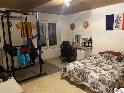 Maison traditionnelle - 152 m² - 6 pièces