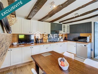 Maison - 180 m² - 8 pièces