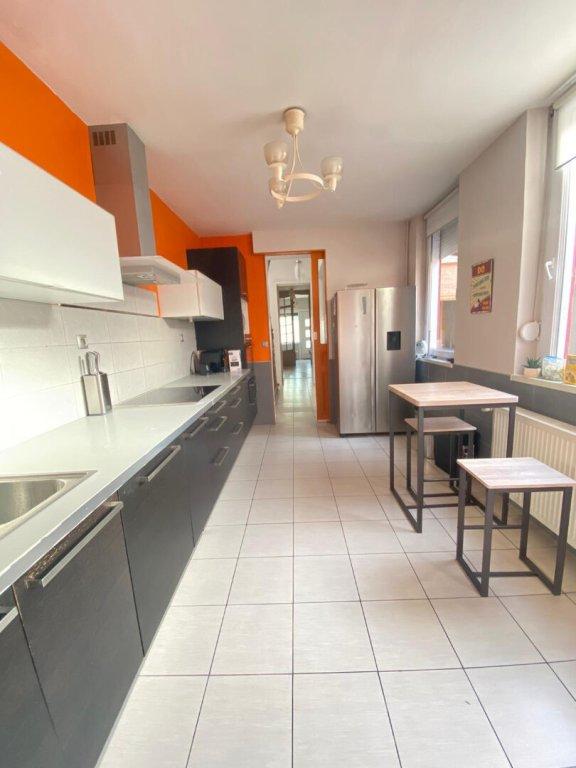 Chambre - 14 m² - 7 pièces