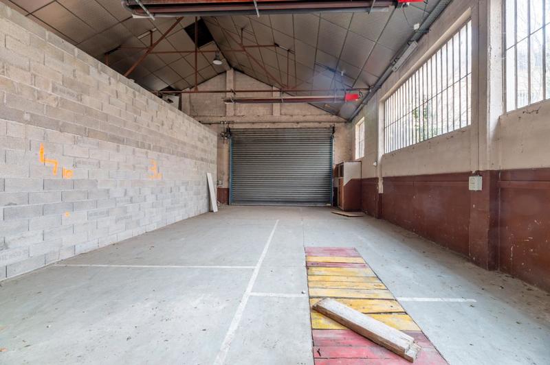 Local d'activité / Entrepôt - 250 m²