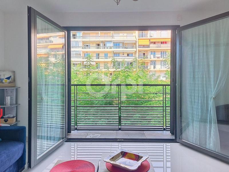 Studio - 30 m² - 1 pièce