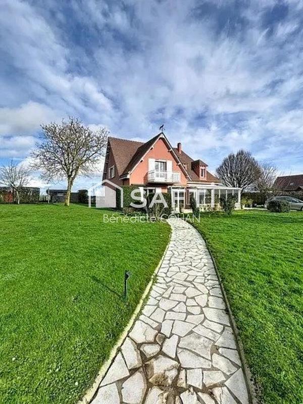 Maison - 209 m² - 8 pièces