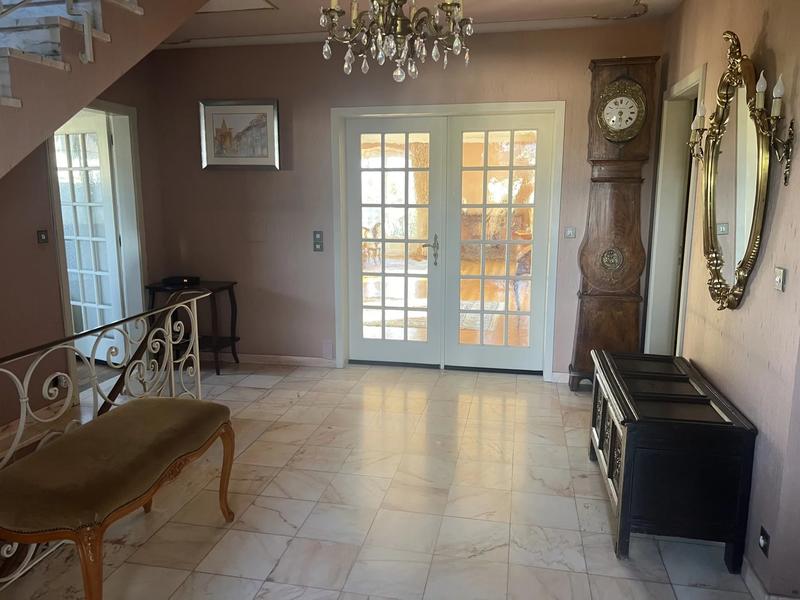 Maison - 200 m² - 5 pièces