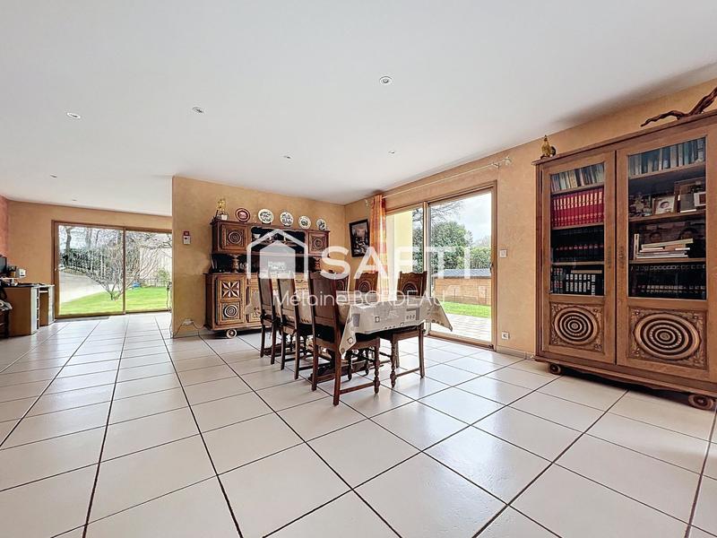 Maison - 203 m² - 6 pièces