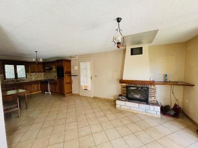 Maison - 87 m² - 5 pièces