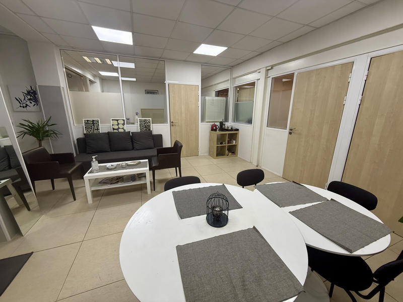 Bureau - 70 m²
