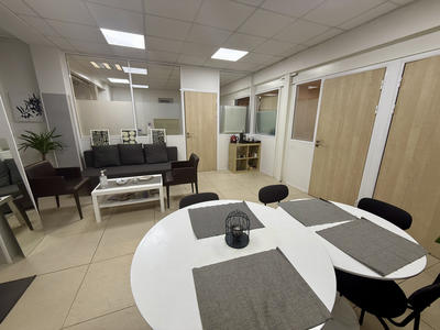 Bureau - 70 m²