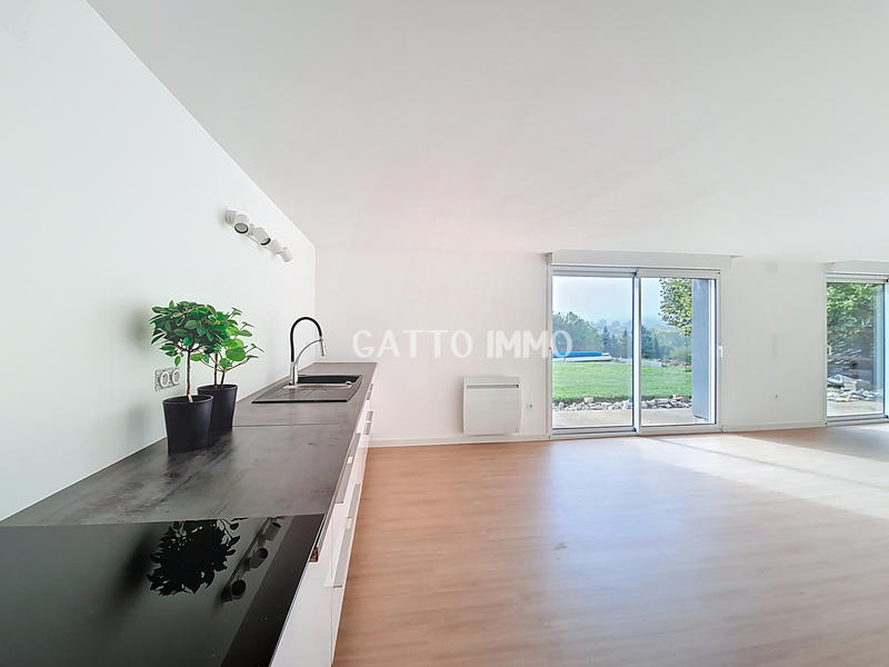 Villa - 311 m² - 7 pièces