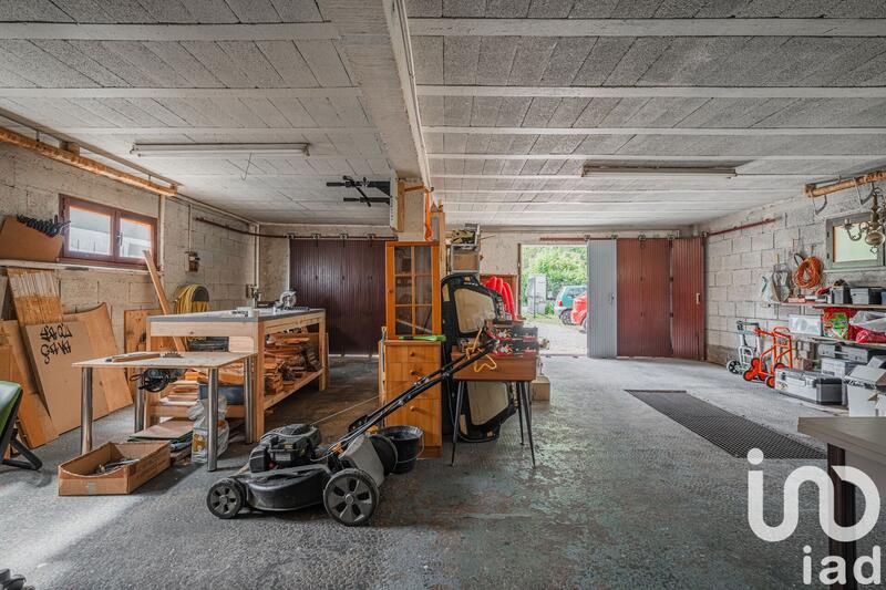 Maison - 180 m² - 8 pièces