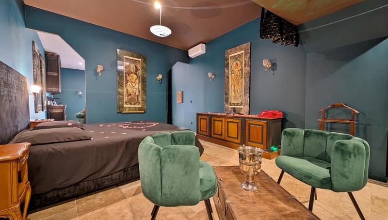 Maison - 252 m² - 8 pièces