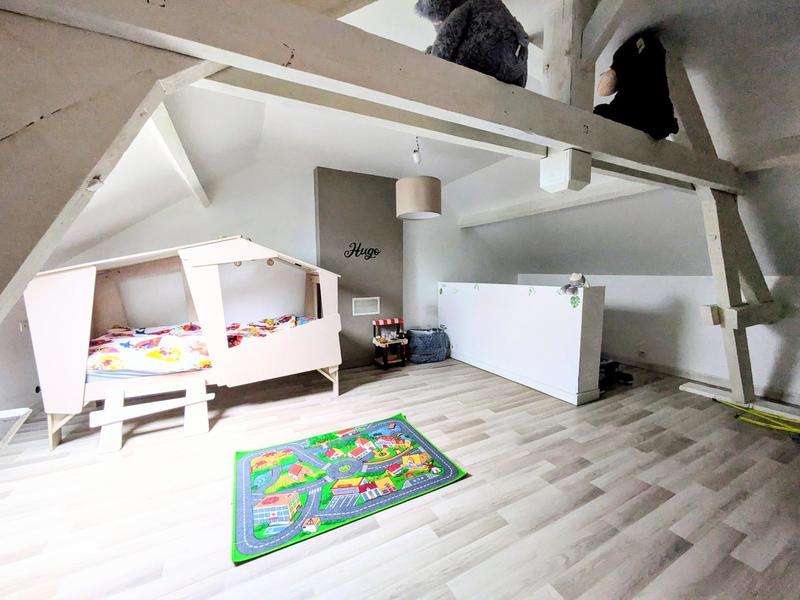 Maison - 99 m² - 5 pièces