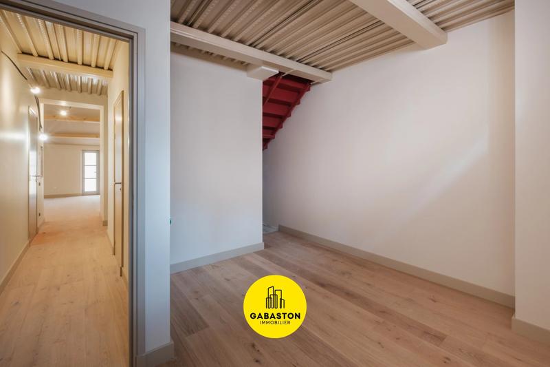 Appartement - 87 m² - 4 pièces