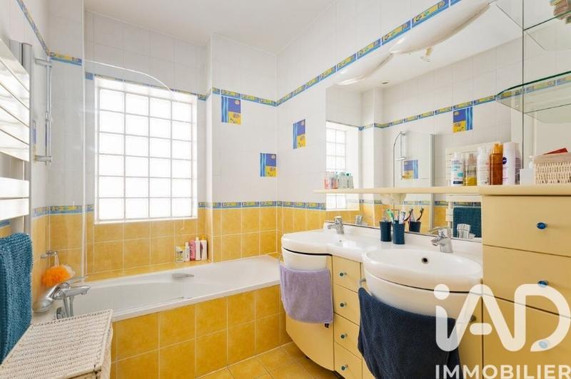 Maison - 290 m² - 7 pièces