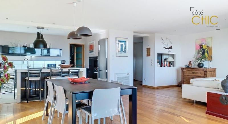 Appartement sur toit - 145 m² - 4 pièces