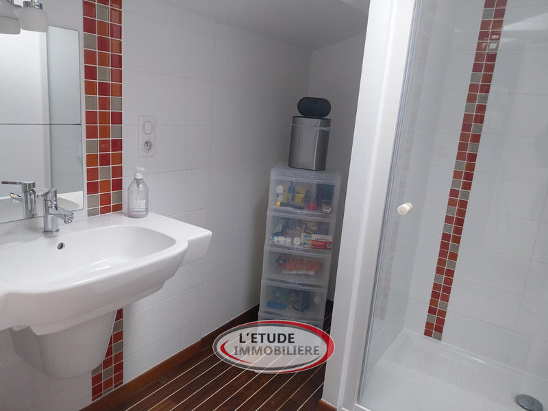 Maison - 203 m² - 9 pièces