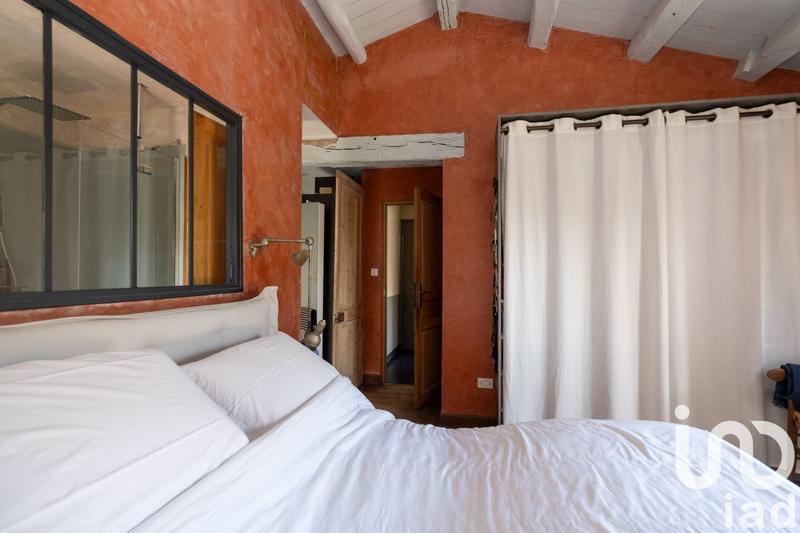 Maison - 220 m² - 5 pièces