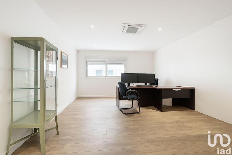 Local commercial - 367 m²