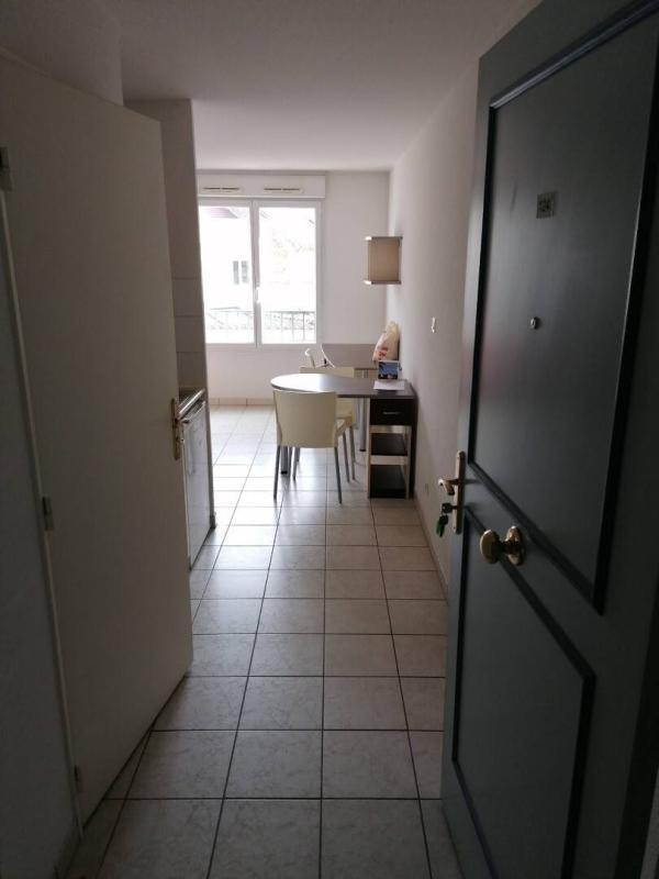 Studio - 16 m² - 1 pièce