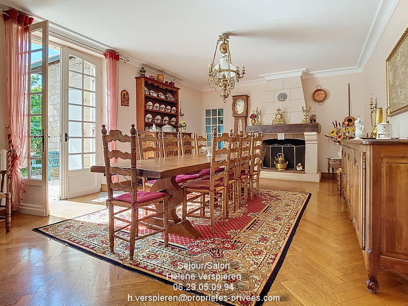 Maison - 217 m² - 10 pièces