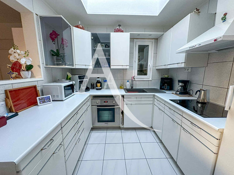 Maison - 90 m² - 3 pièces