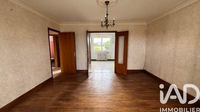 Maison - 133 m² - 8 pièces