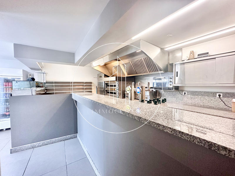 Fonds de commerce - Magasins - 120 m²