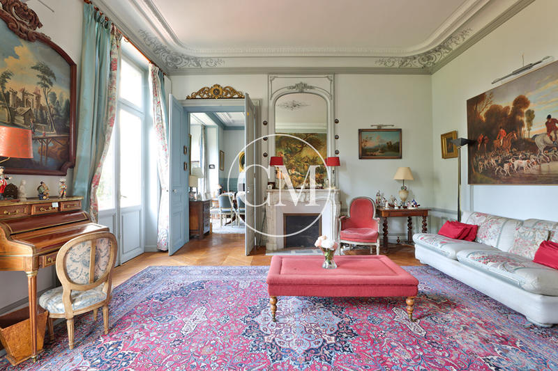 Appartement - 160 m² - 5 pièces