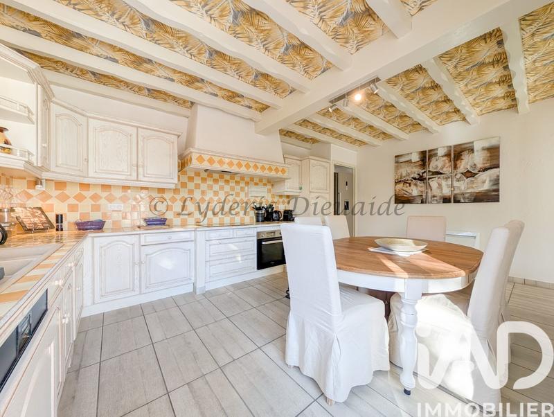 Maison - 177 m² - 5 pièces