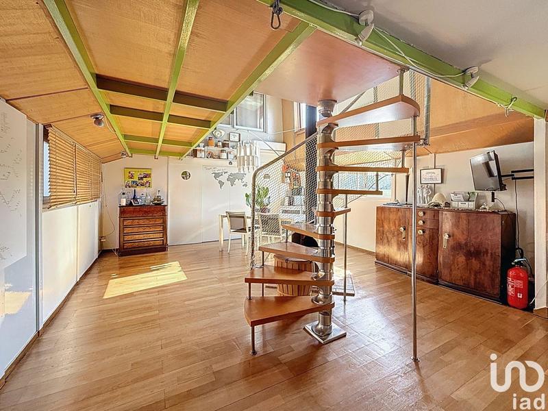 Maison - 223 m² - 6 pièces